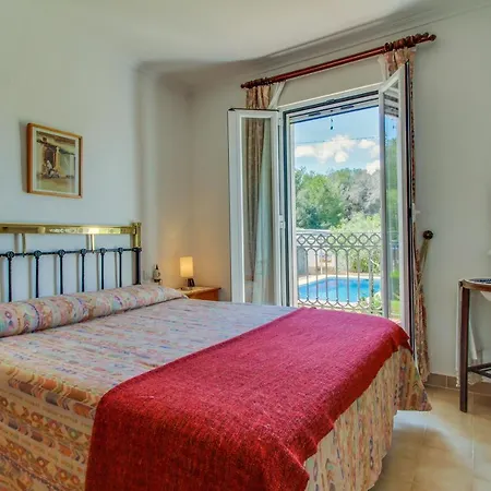 Paraiso Villa