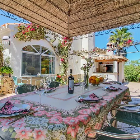 Villa Paraiso *